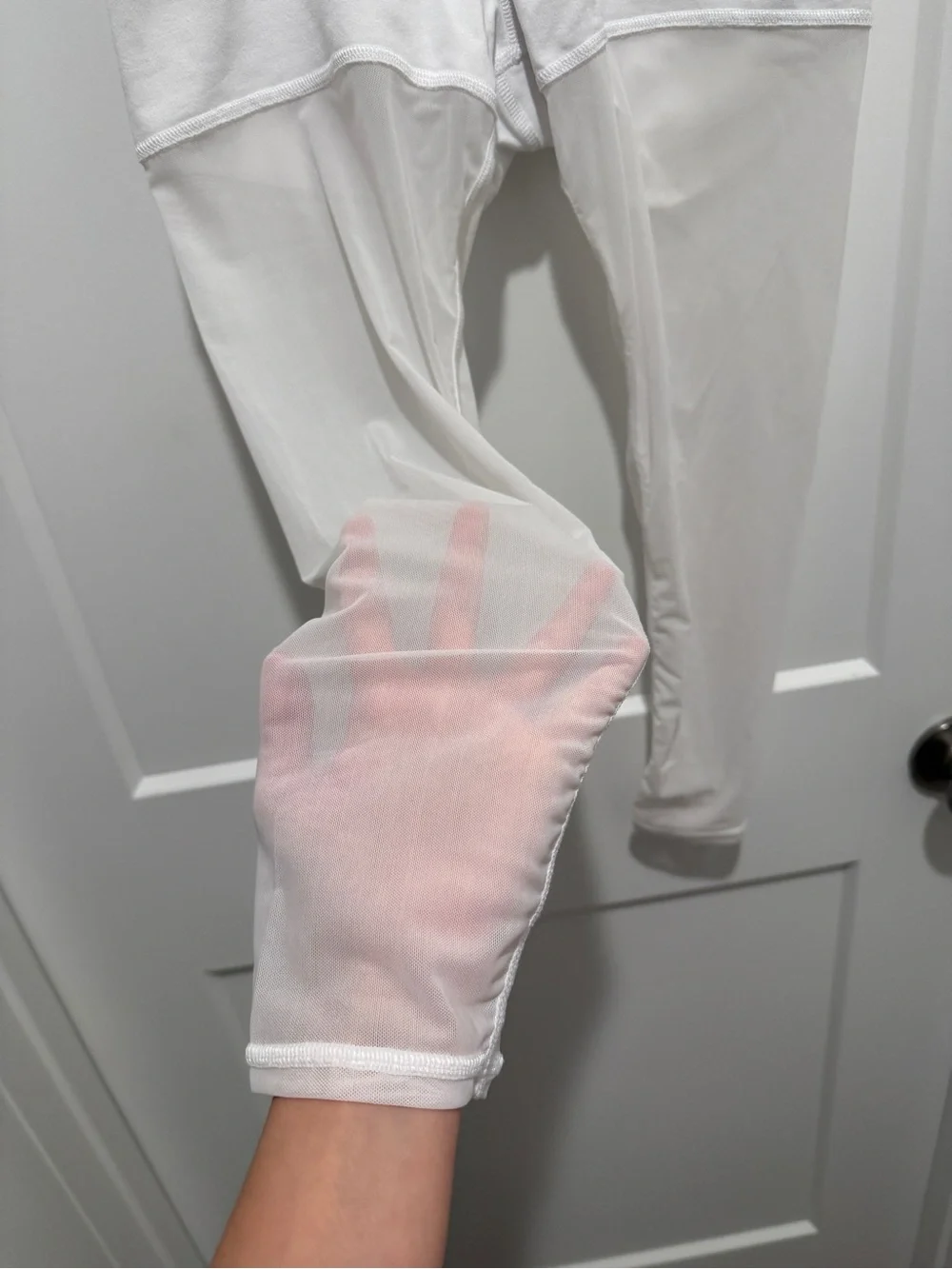 ALO Yoga  White High-Rise Capri Leggings